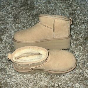 Platform UGG Ultra Mini